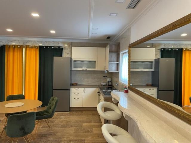 Villa Luce Mit Pool ماكارسكا المظهر الخارجي الصورة