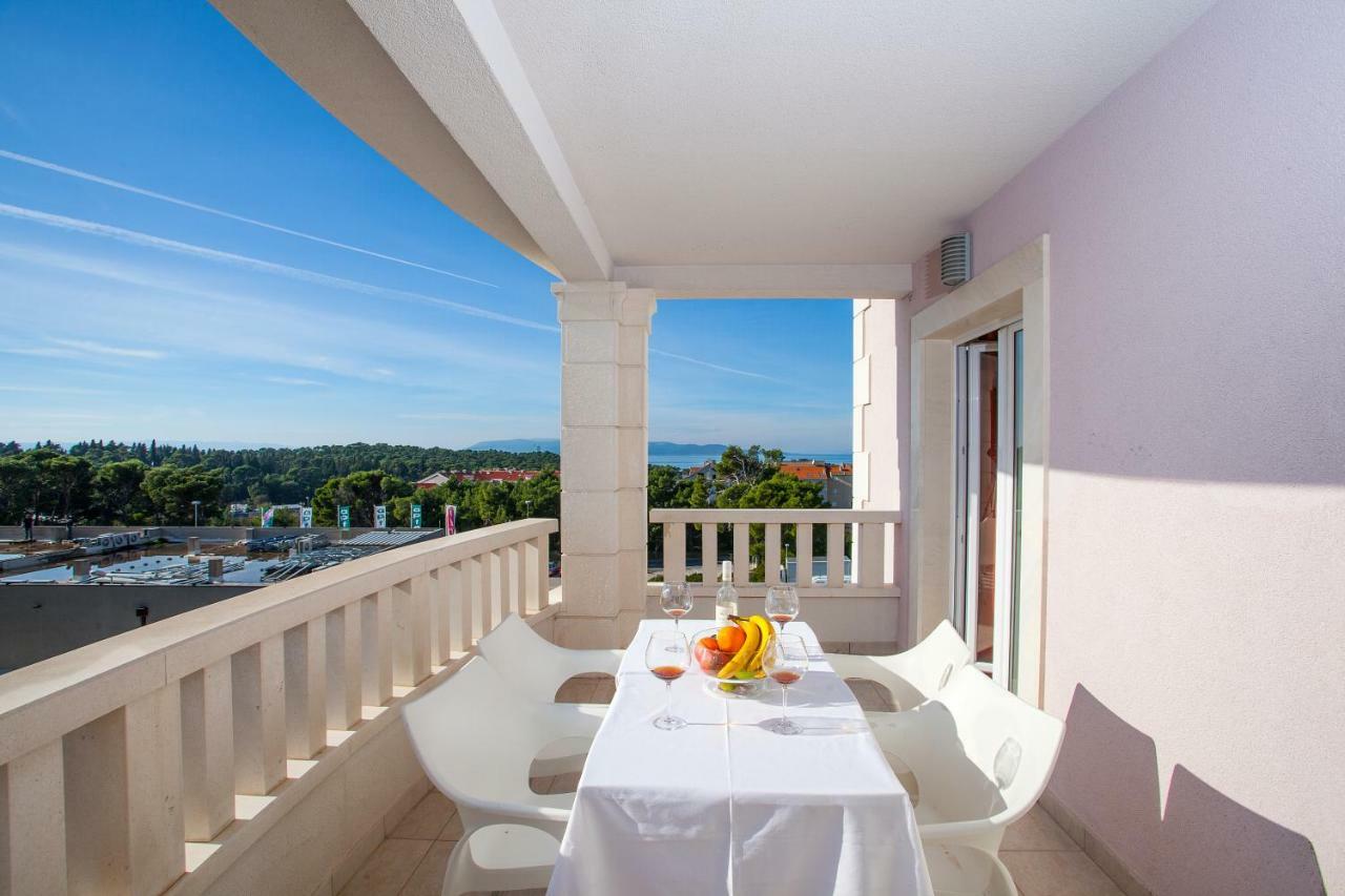 Villa Luce Mit Pool ماكارسكا المظهر الخارجي الصورة
