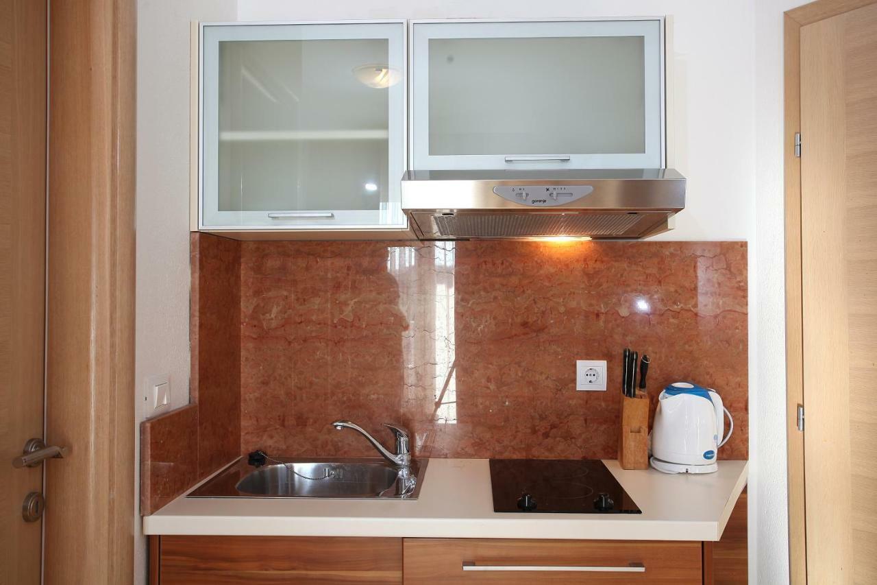 Villa Luce Mit Pool ماكارسكا المظهر الخارجي الصورة